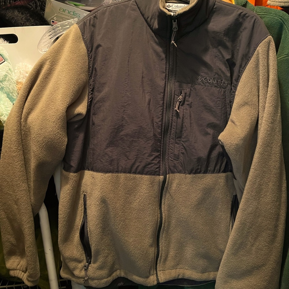 Columbia interchangeable fleece NWOT Men’s M Women’s L tan and black year round